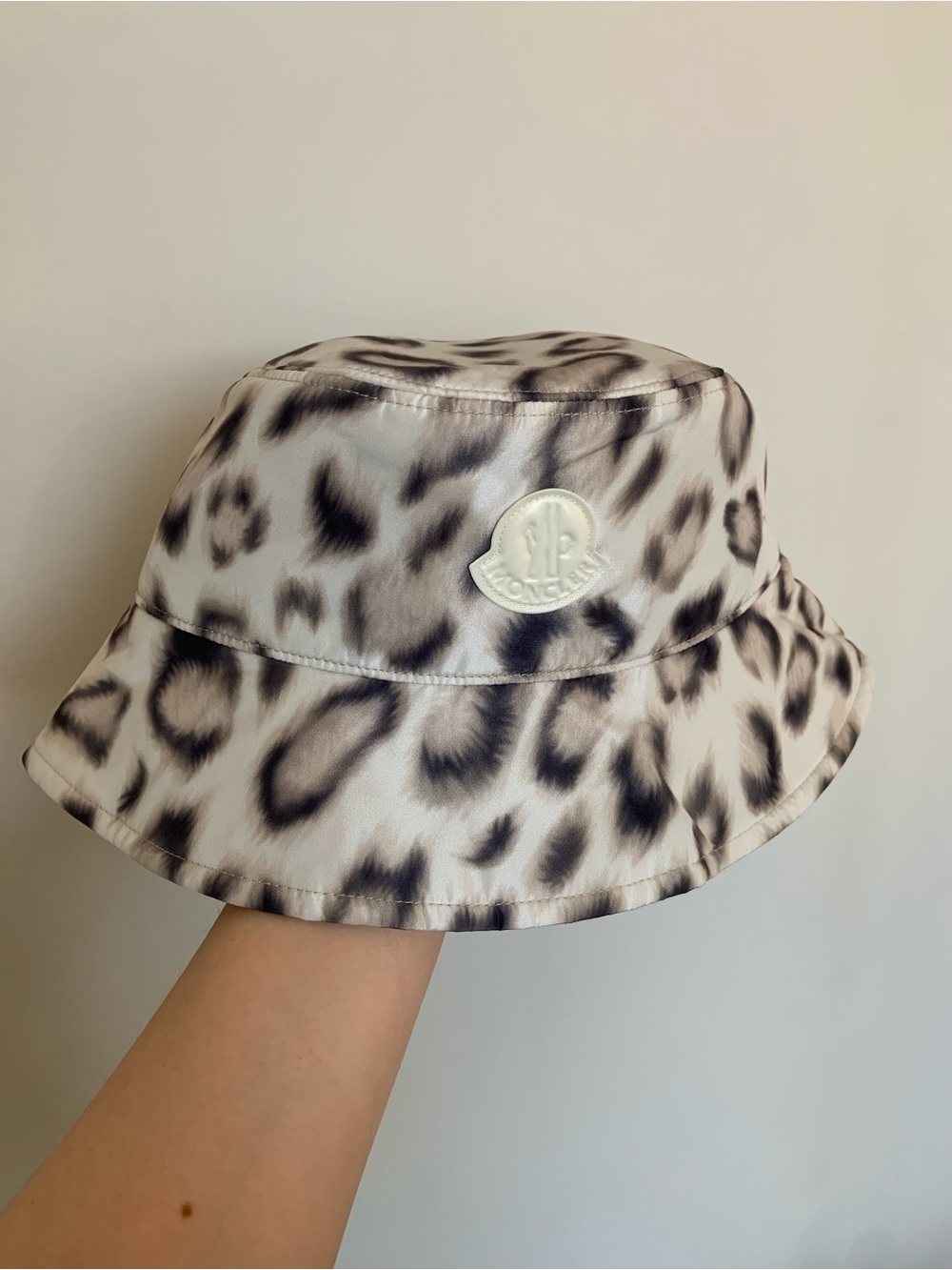 Moncler bucket hat